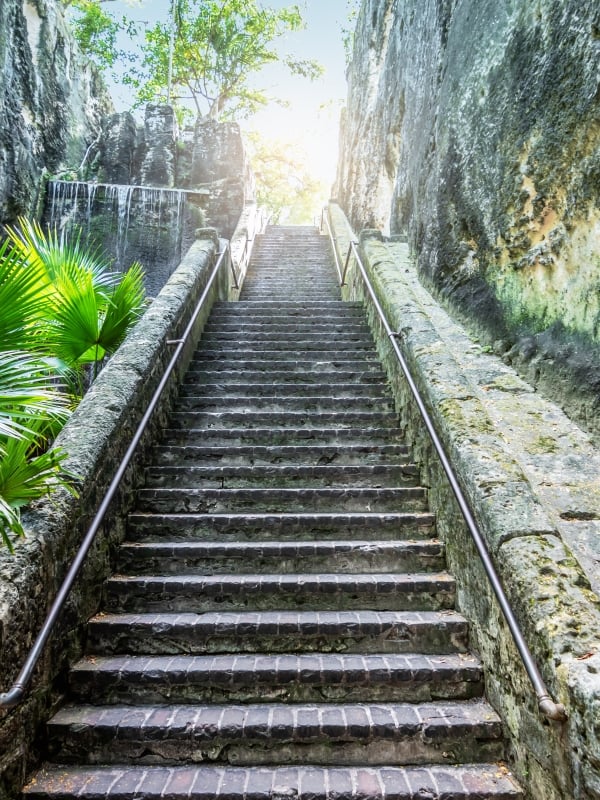 Things to do in the Bahamas - Queens Staircase