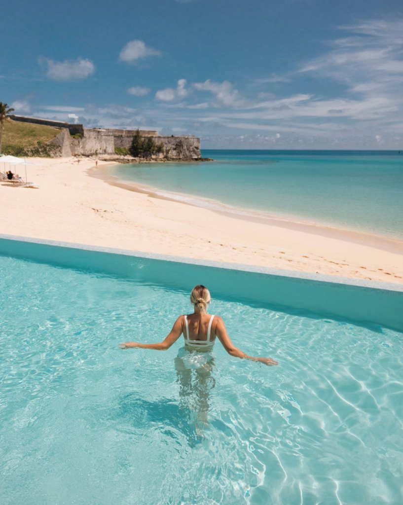 The St. Regis Bermuda pool and beach